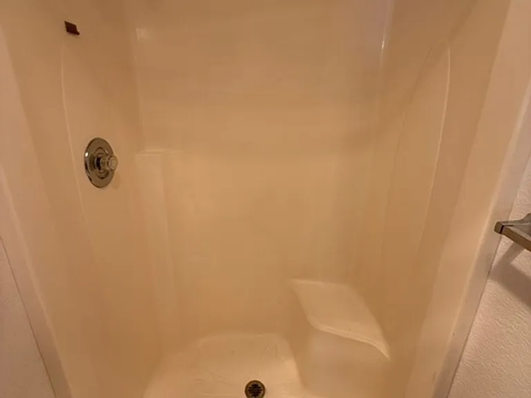 Price 4-Plex - Bothell — Photo 18
