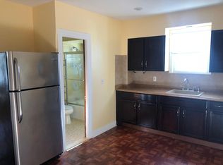 15 Saunders St FL 2, Pawtucket, RI 02860