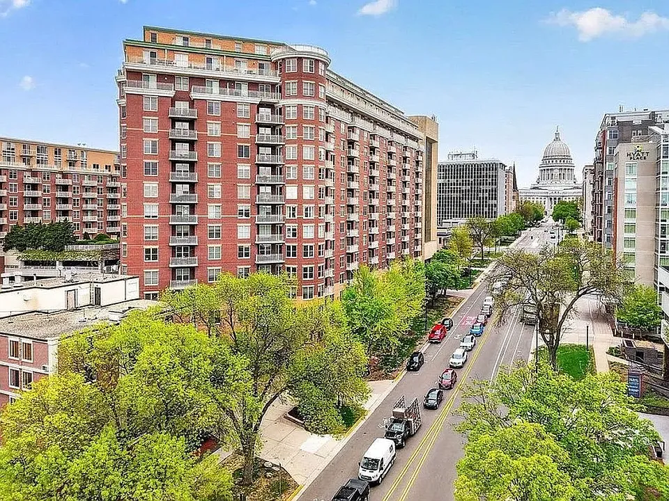 360 W Washington Ave #1001