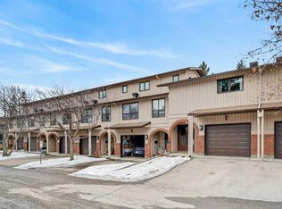 14 N Canterbury Gdns SW, Calgary, AB T2W 2S9
