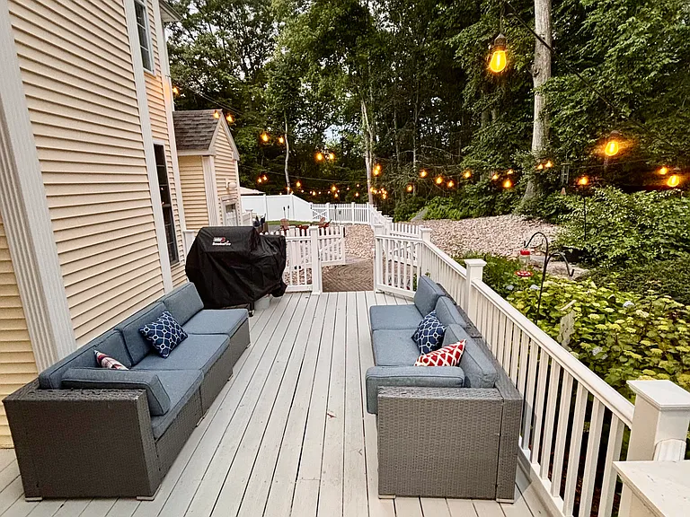 11 Windrose Dr — Photo 37