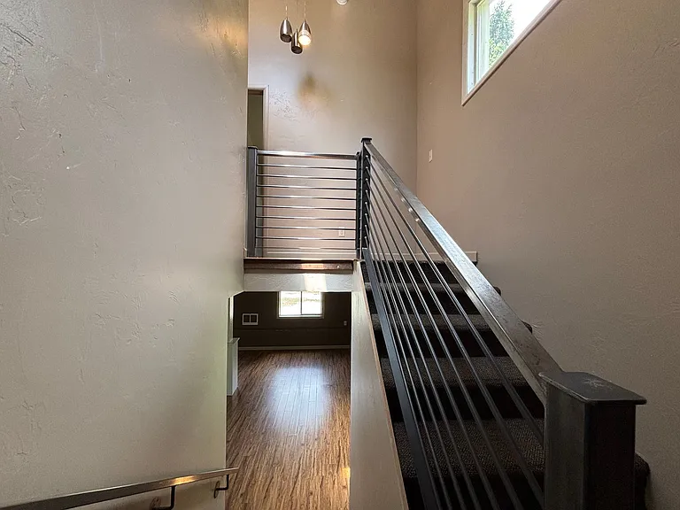 1402 S Willson Ave — Photo 10