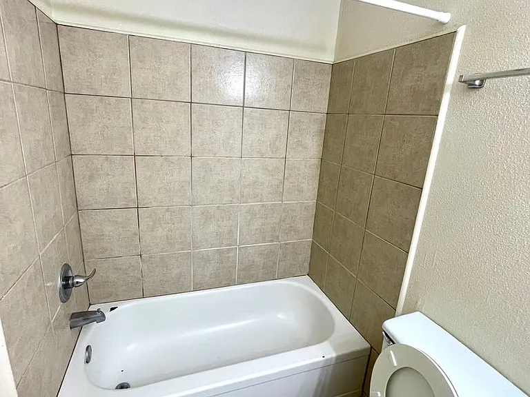 2705 Amanda Dr #A-D — Photo 23