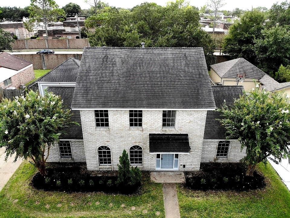 1st image of 2907 Ashmont Dr