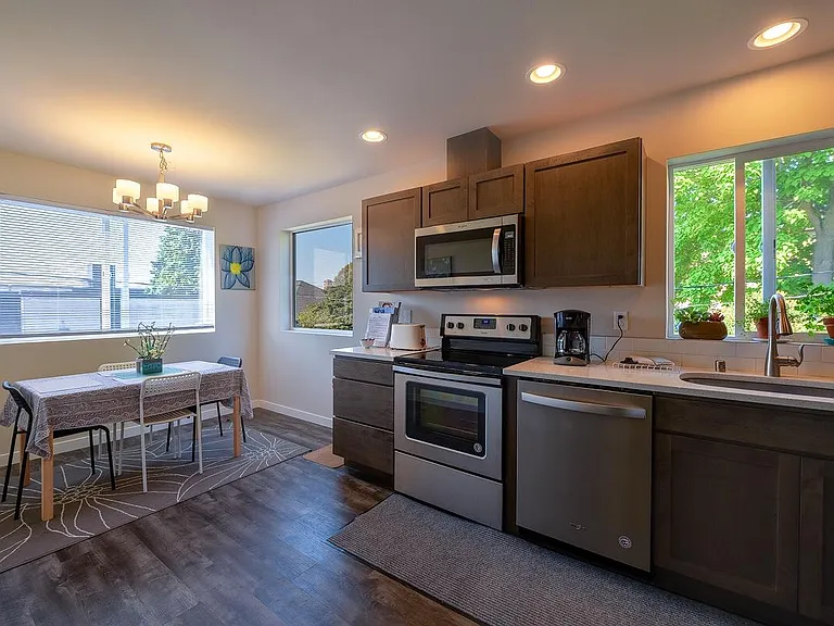 2403 Boylston Ave E #2 — Photo 43