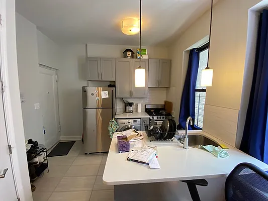 Rented by Mdays Realty | media 17