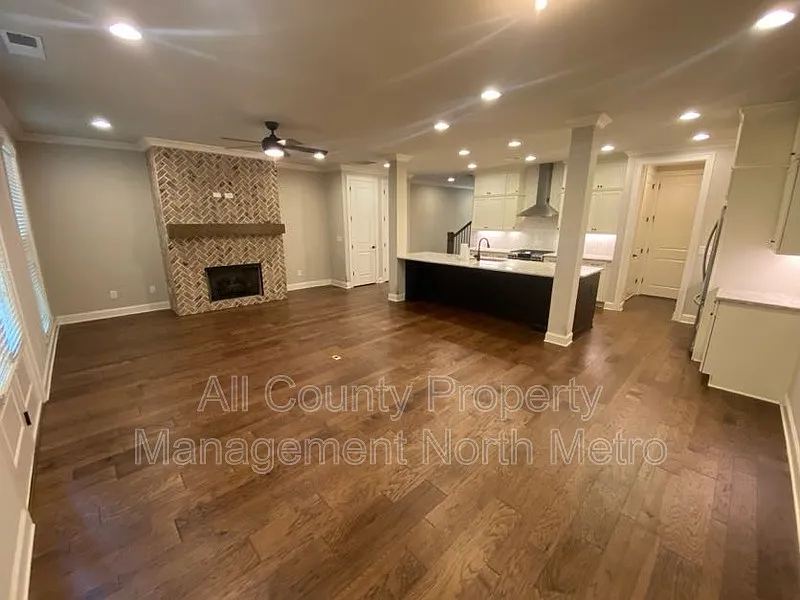 Cresslyn — Photo 3