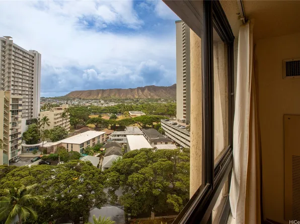 300 Wai Nani Way APT 1101, Honolulu, HI 96815