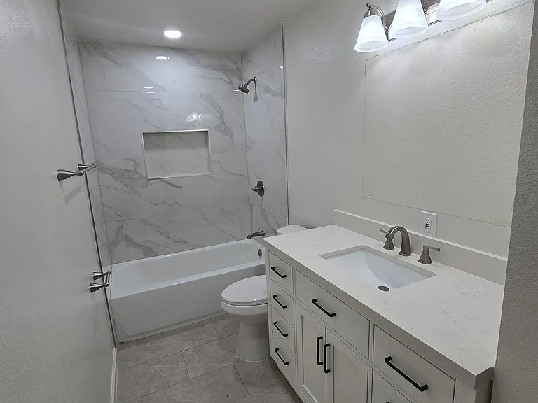 801 Capehart Ct — Photo 8