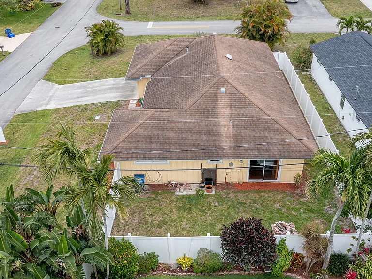 6130 Francis St — Photo 31