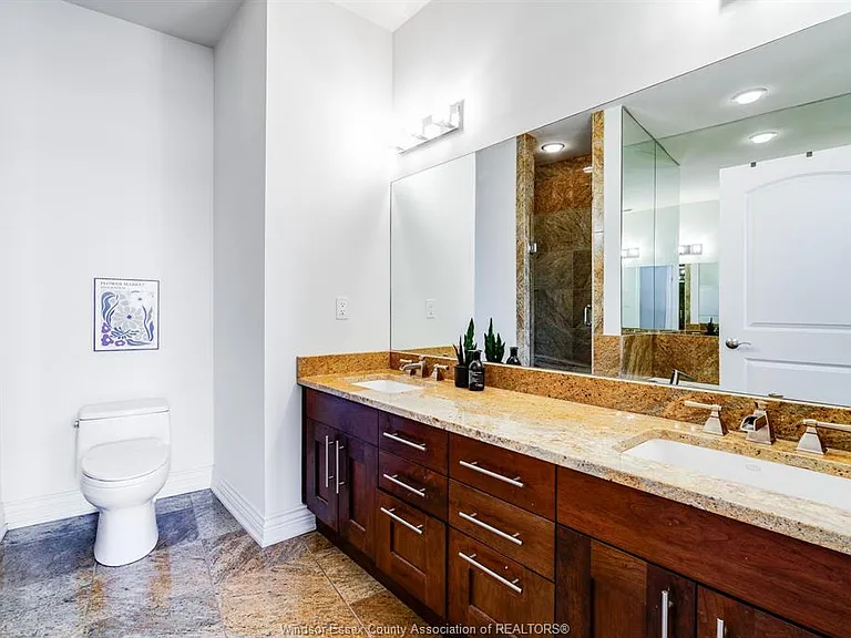 1225 Riverside Dr E #202 — Photo 18