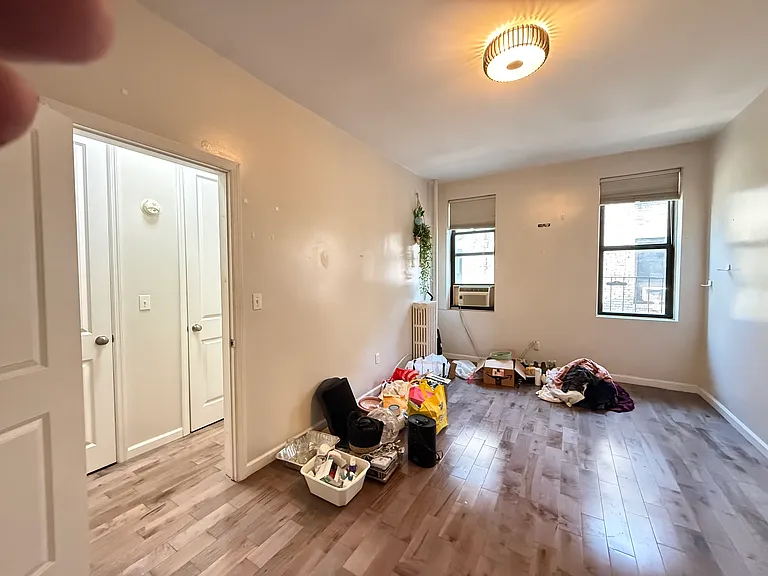 240 Crown St #4J — Photo 7