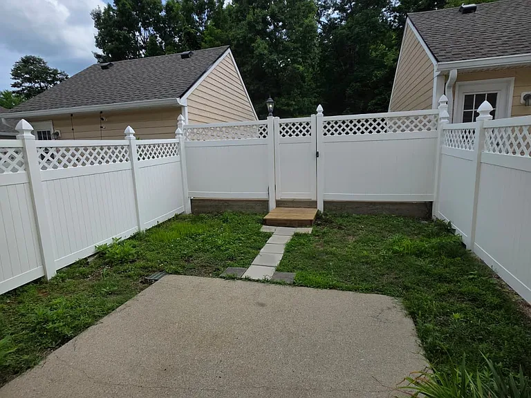 7025 Sunnywood Dr — Photo 18