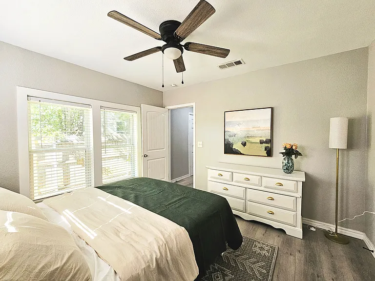 1241 Lowe St #1243 — Photo 48