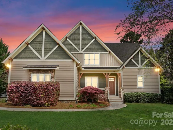 132 Tuskarora Point Ln, Mooresville, NC 28117