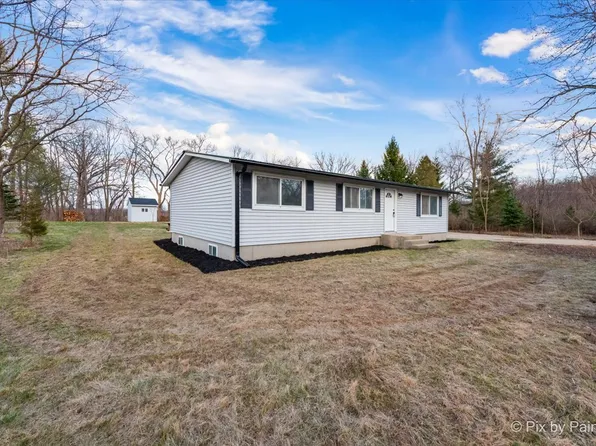 9318 Alden Rd, Harvard, IL 60033