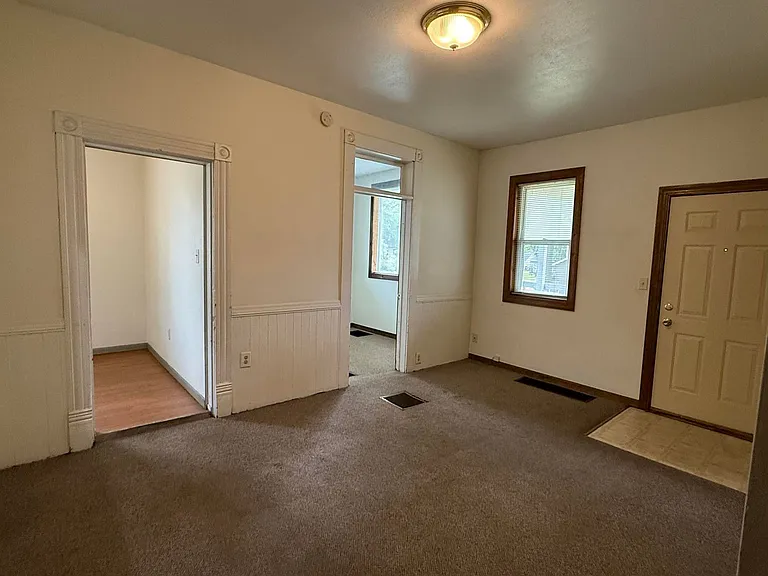 823 West Ave S — Photo 1