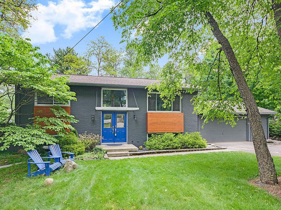 7215 Thorncrest Dr SE, Grand Rapids, MI 49546 | Zillow