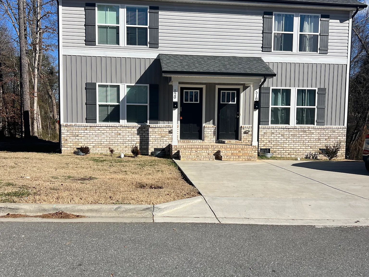 3 bed, 1296 sqft, $1,675 — Photo 1