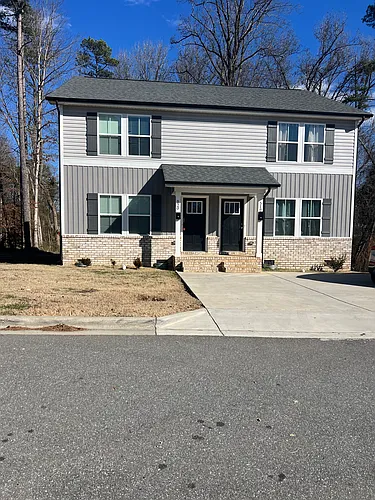520 Rogers Lake Rd E Photo 1