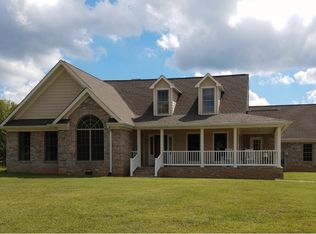 999 Mecca Pike, Tellico Plains, TN 37385