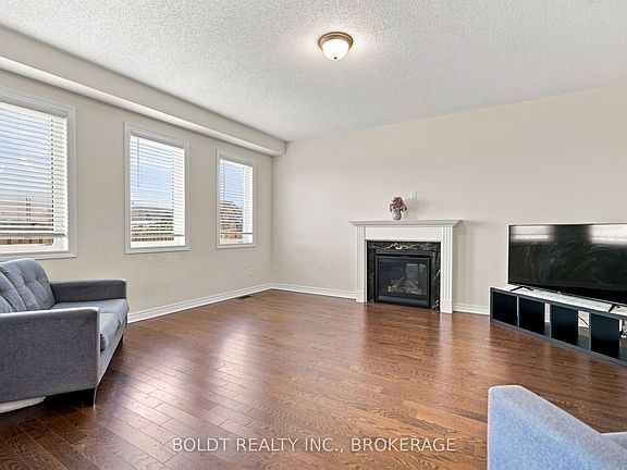 4th image of 85 Homestead Way