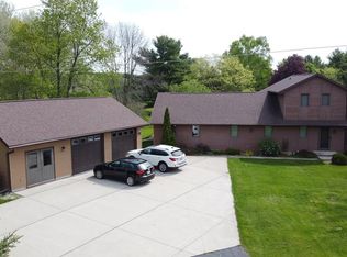 4184 Shoreside Dr, Sturgeon Bay, WI 54235