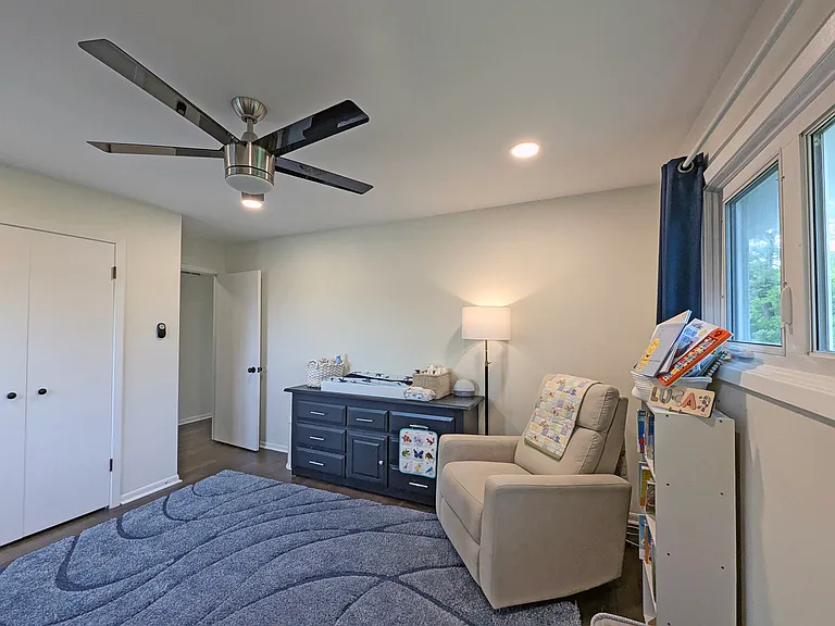 1739 Ferndale Ave — Photo 14