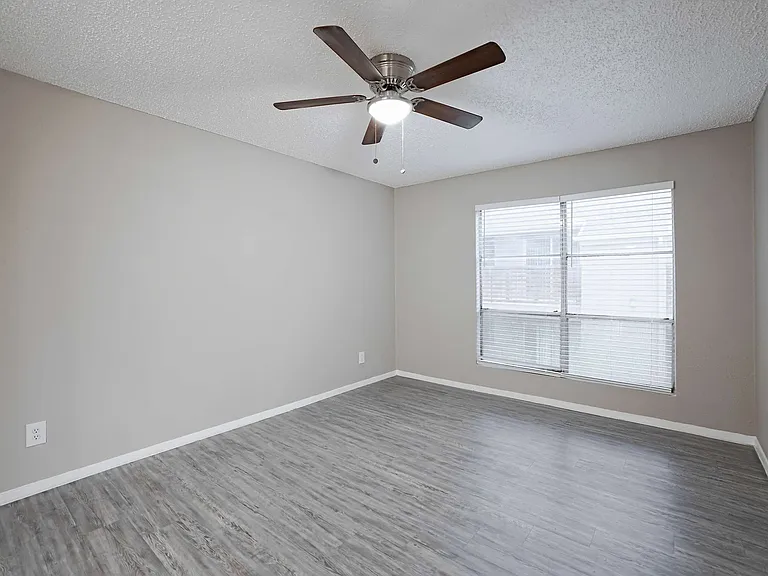 Maxton West Apartment Homes — Photo 81