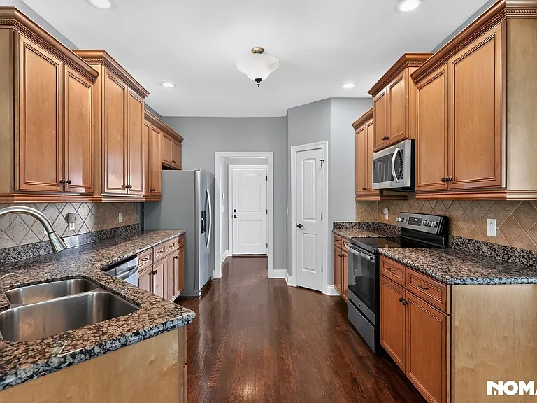 2710 United Dr — Photo 5