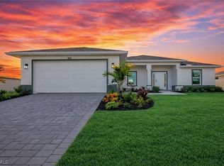 1818 NE 10th Place Cpe, Coral, FL 33909