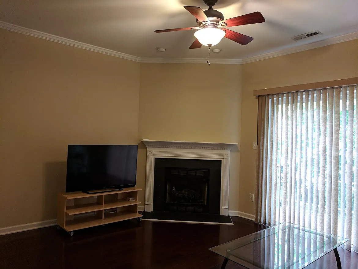 3 bed, 3.5 bath, 1529 sqft, $1,800 — Photo 3
