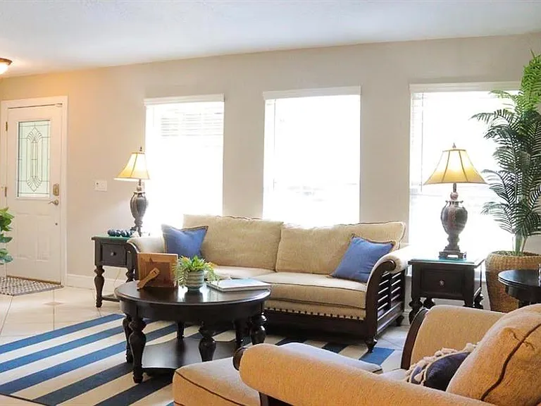 738 Lake Howell Rd — Photo 2