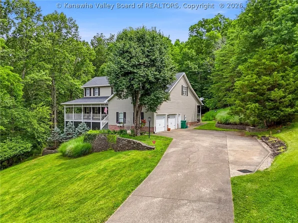 56 Deerfield Dr, Hurricane, WV 25526