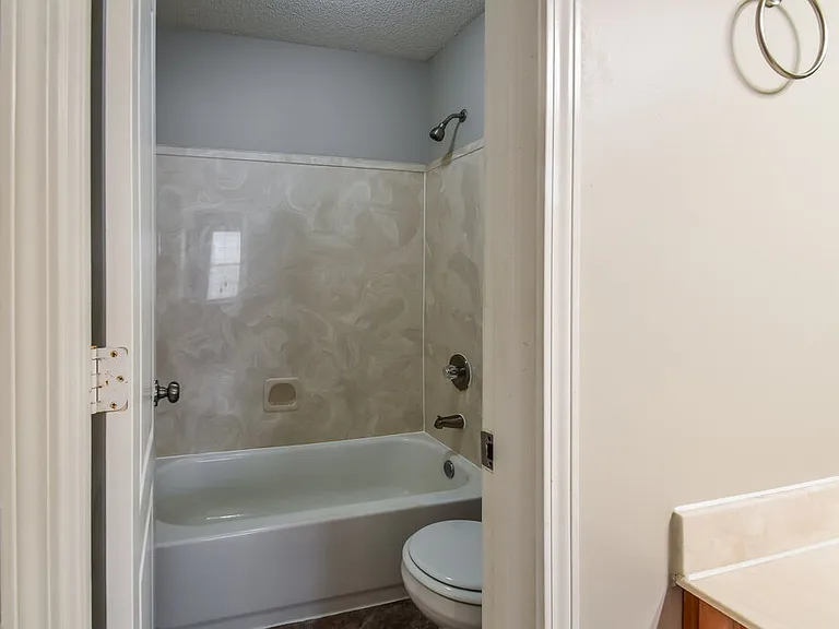 10093 Woodland Hills Dr — Photo 15