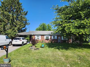 20 Locust Dr, Littlestown, PA 17340