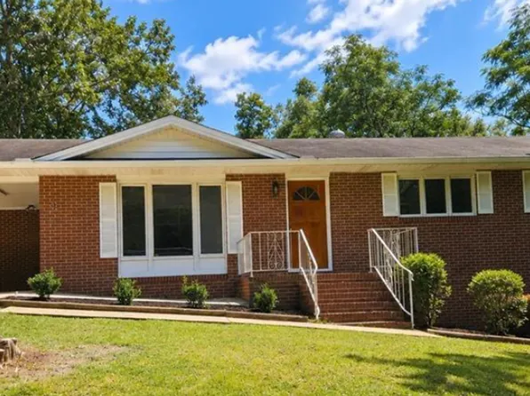 422 W 45th St, Anniston, AL 36206