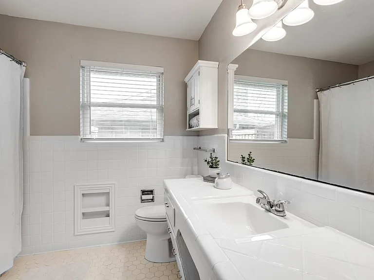 10615 Larchfield Ln — Photo 14