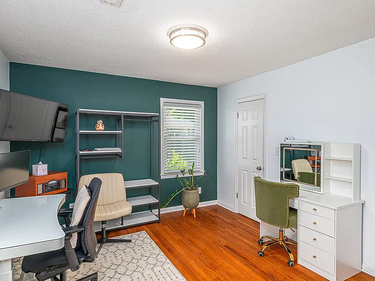 3902 Laird Ln — Photo 11