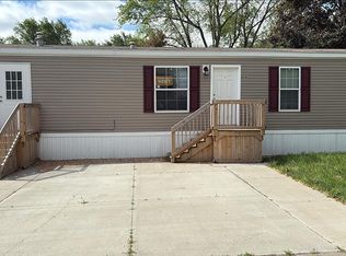 404 Carriage Lane Est, Streator, IL 61364