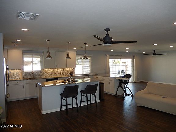 4th image of 650 E La Jolla Dr