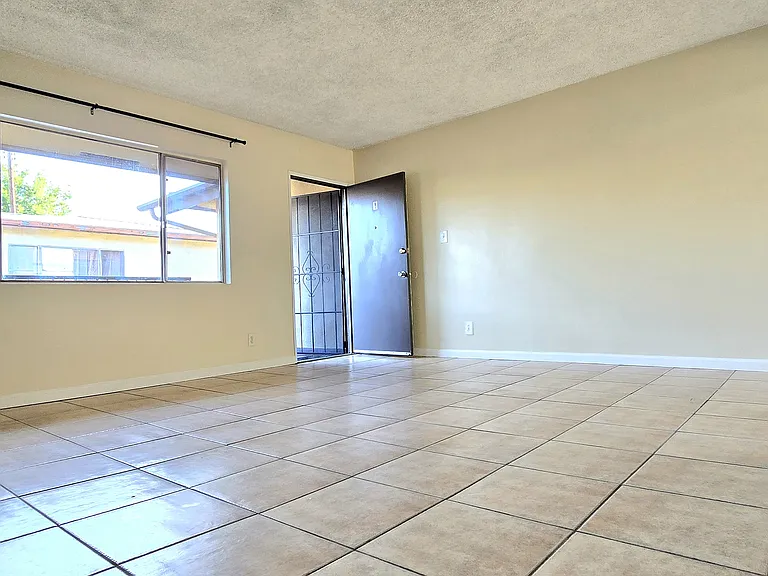 921 Edith Ave #I — Photo 8