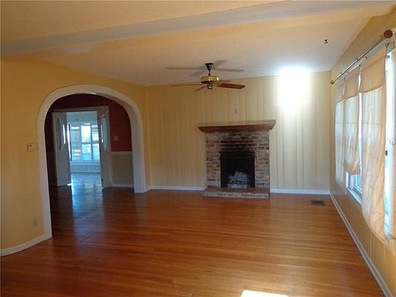 4th image of 1107 Roselawn St