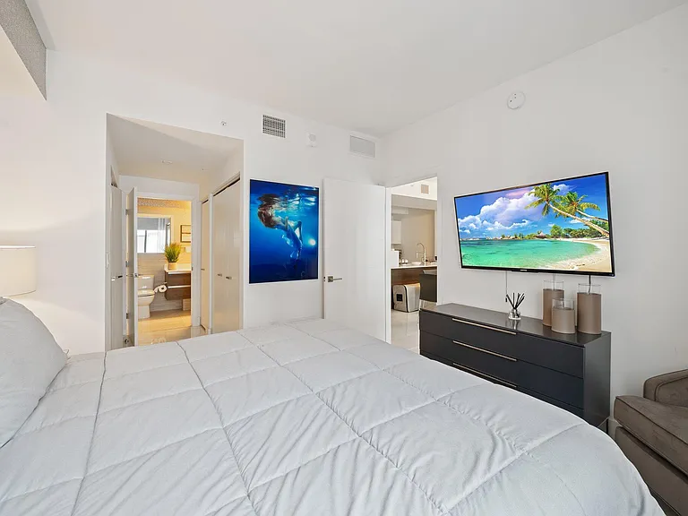 301 Altara Ave #718 — Photo 9