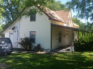 406 Santa Fe St, Sibley, MO 64088