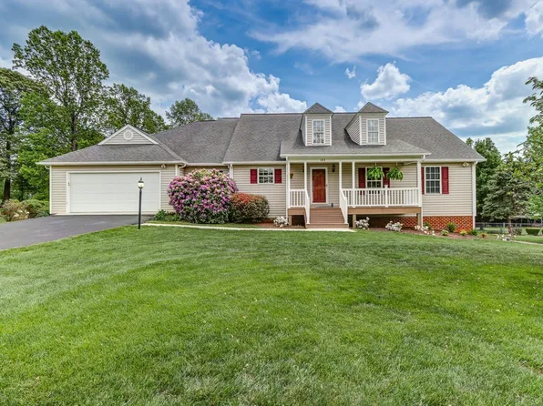 183 Fernridge Ct, Madison Heights, VA 24572