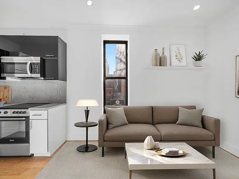 1286 1st Ave #2D — Photo 1