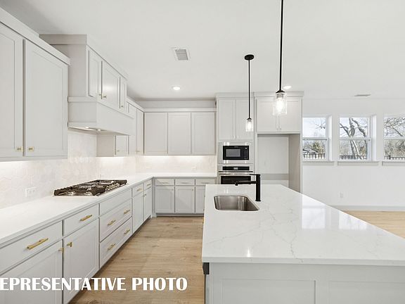 5th image of 1416 Rose Mallow Rd