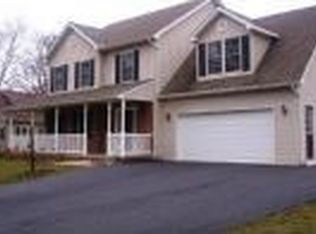16 Robbins Ln, Carlisle, PA 17013