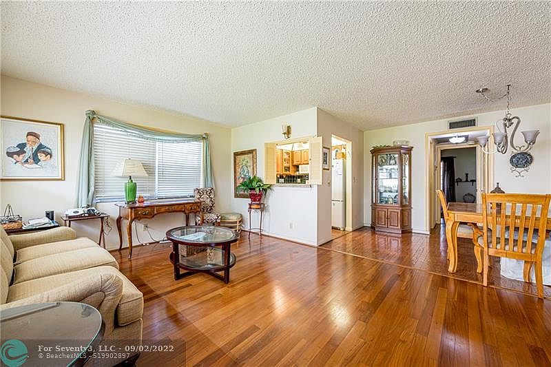 1st image of 352 Durham #K